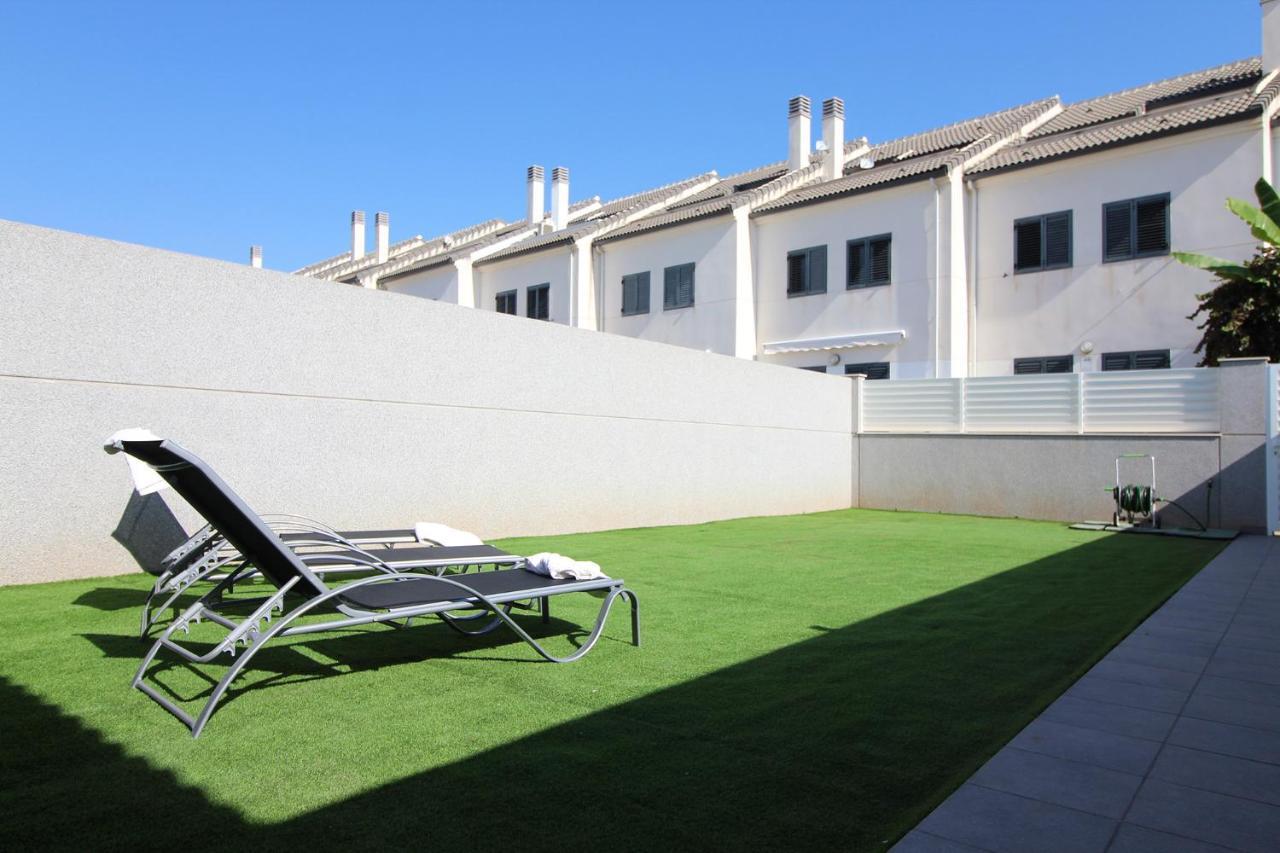 Villa Global Properties, Bonito Adosado Con Jardin En La Playa De Almarda Sagunt Exterior foto