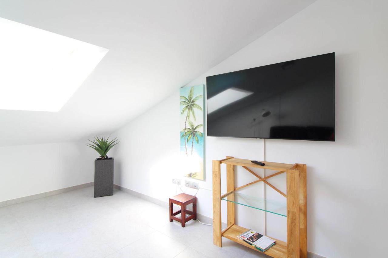Villa Global Properties, Bonito Adosado Con Jardin En La Playa De Almarda Sagunt Exterior foto