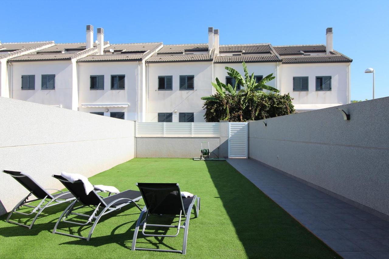 Villa Global Properties, Bonito Adosado Con Jardin En La Playa De Almarda Sagunt Exterior foto